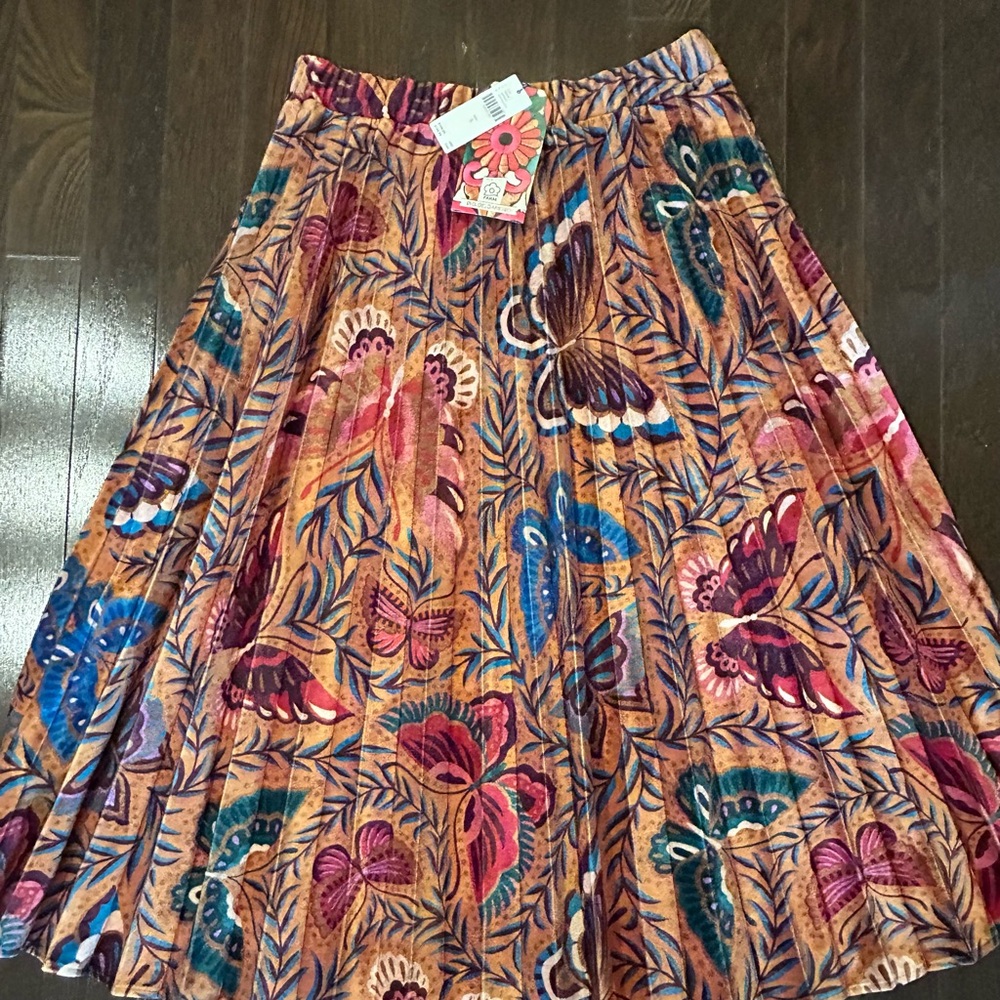 Woman’s skirt- Farm for Anthropologie NWT - Size S